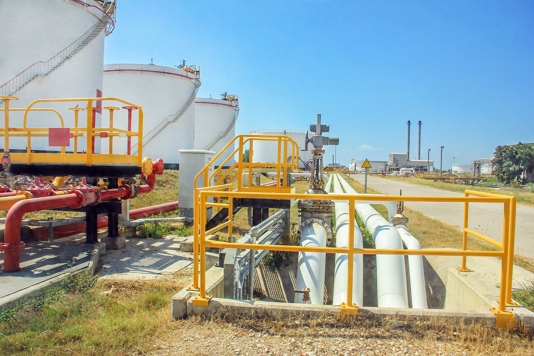 Paraffin Inhibitors: Key Solutions for Ensuring Crude Oil Fluidity in Oilfield Operations