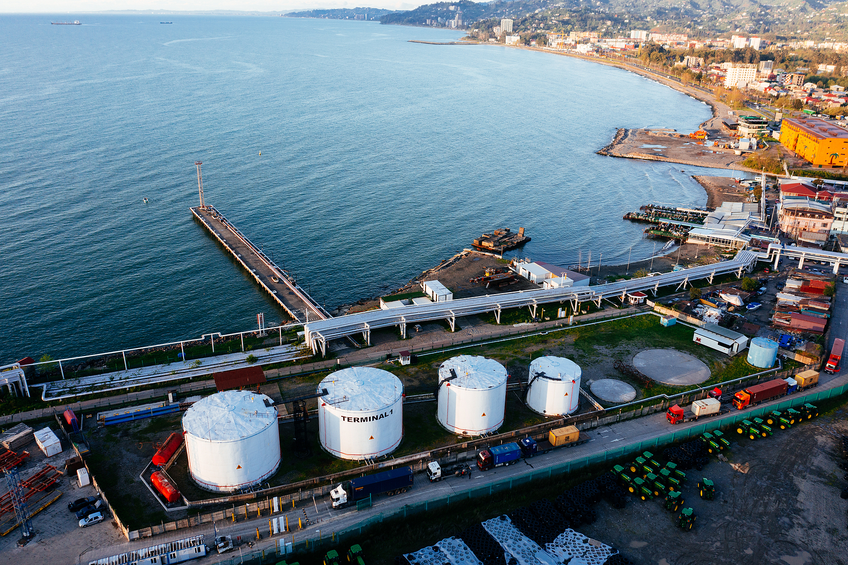 Progress in the Application of Pour Point Depressants for Transporting Waxy Crude Oil via Pipelines-